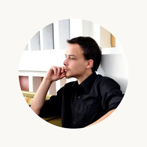 În Căutarea Apoteozei: Transformarea Personală Prin Psihoterapie